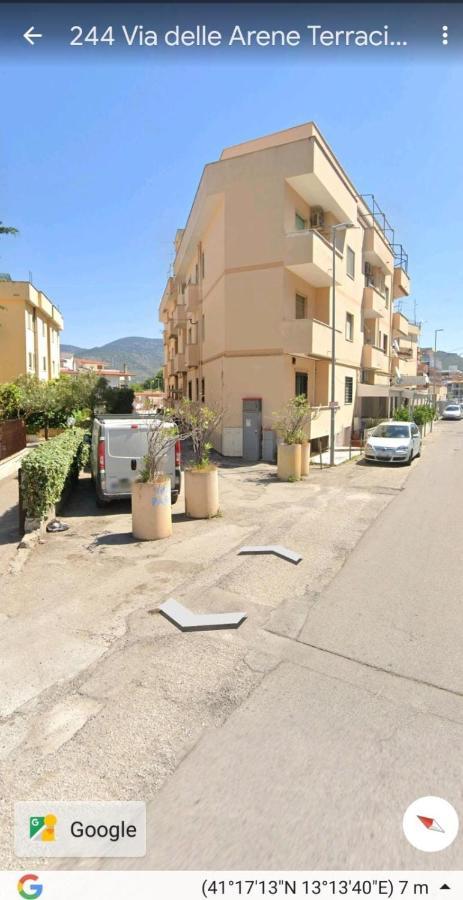 Appartamento Tutto Ristrutturato Terracina Esterno foto